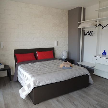 Il Colle Del Barone Bed & Breakfast คาโปแตร์รา ภายนอก รูปภาพ
